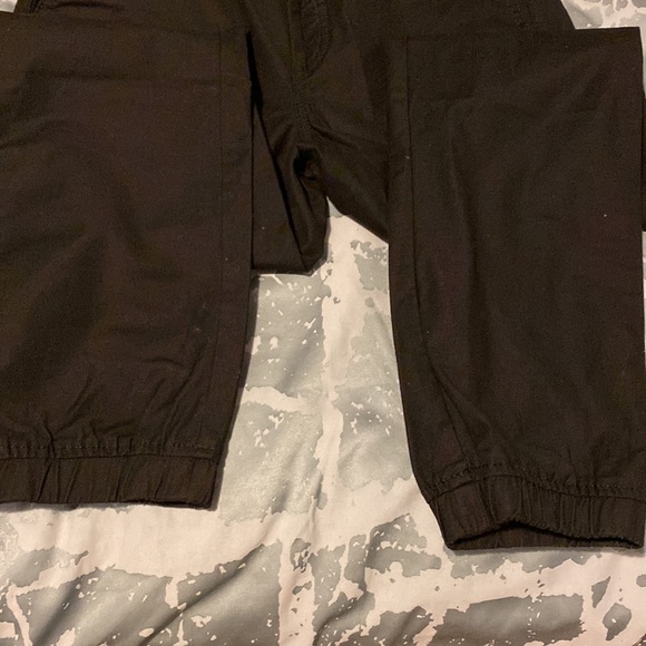 GAP KIDS Cotton Khaki Joggers in Black, Unisex, NWOT - Picture 4 of 8